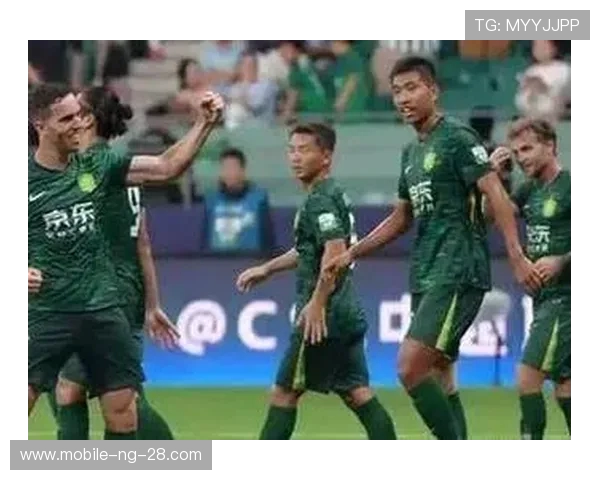 国安迎战杜伊斯堡全力争胜期待精彩对决展现球队实力与战术配合